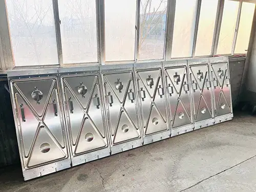 Sealing hood panels